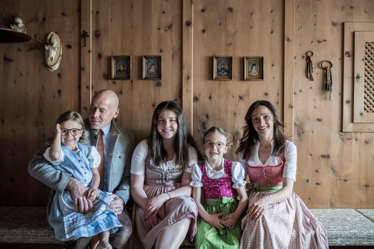 Post Alpina - Family Mountain Chalets San Candido Bagian luar foto