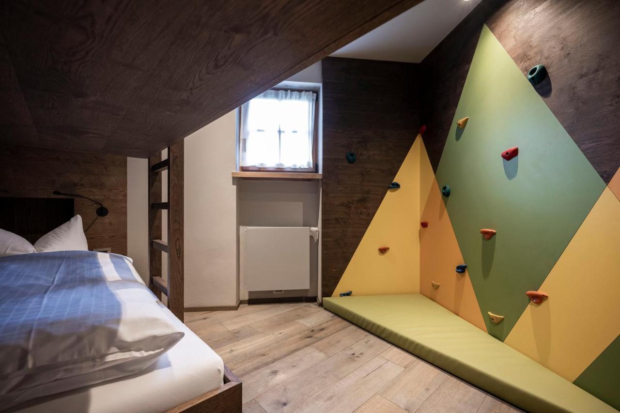 Post Alpina - Family Mountain Chalets San Candido Bagian luar foto