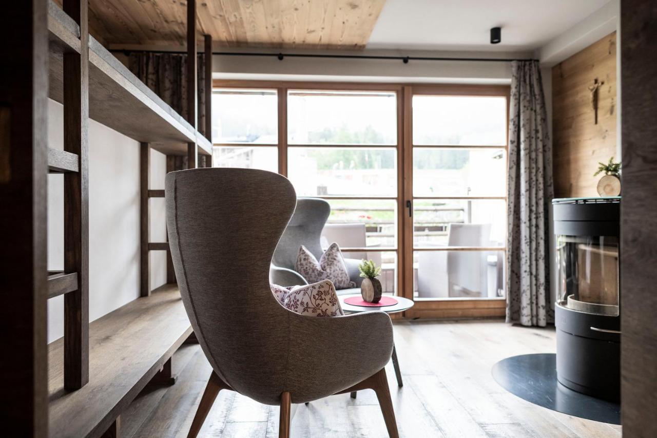 Post Alpina - Family Mountain Chalets San Candido Bagian luar foto