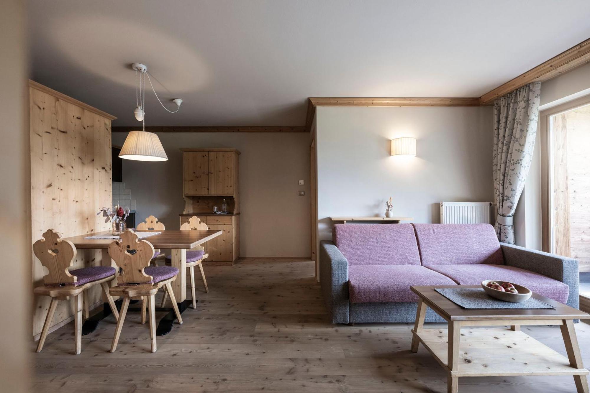Post Alpina - Family Mountain Chalets San Candido Bagian luar foto