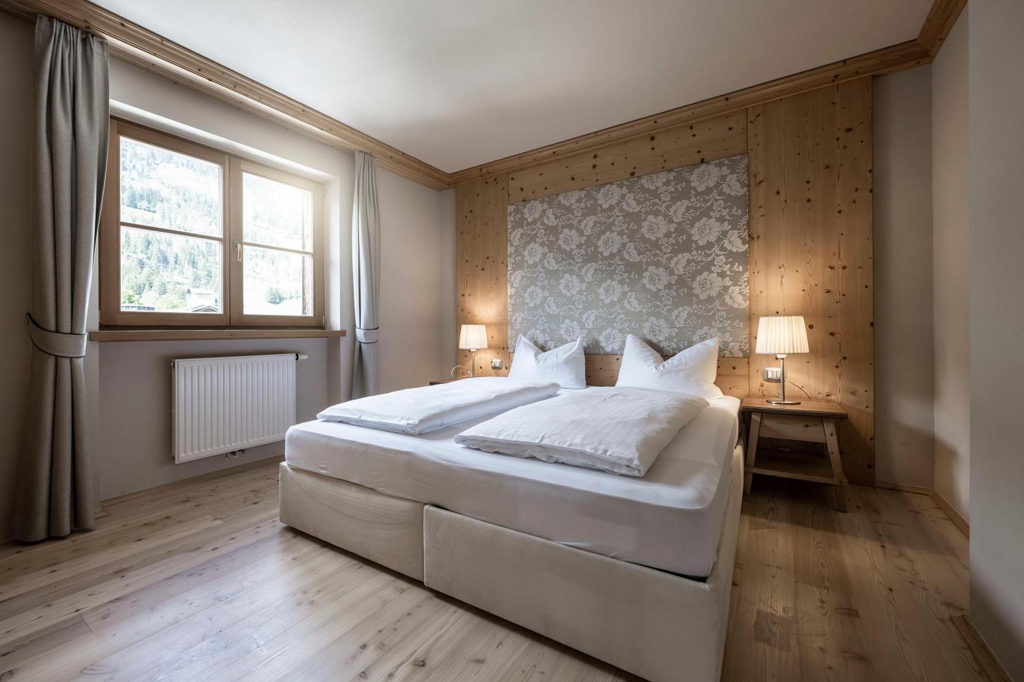 Post Alpina - Family Mountain Chalets San Candido Ruang foto
