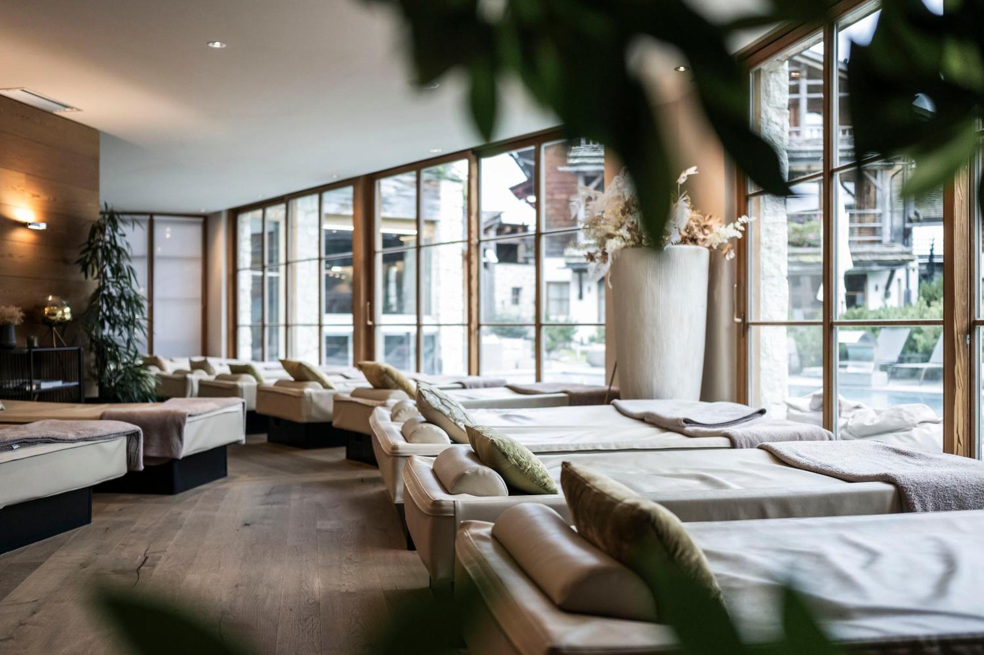 Post Alpina - Family Mountain Chalets San Candido Bagian luar foto