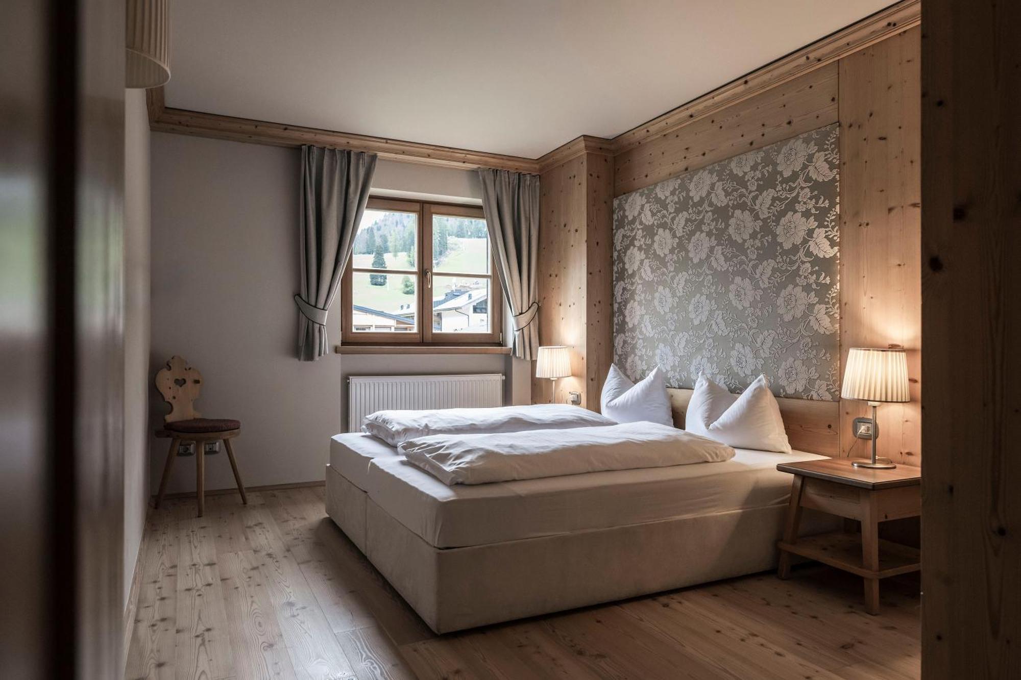 Post Alpina - Family Mountain Chalets San Candido Bagian luar foto