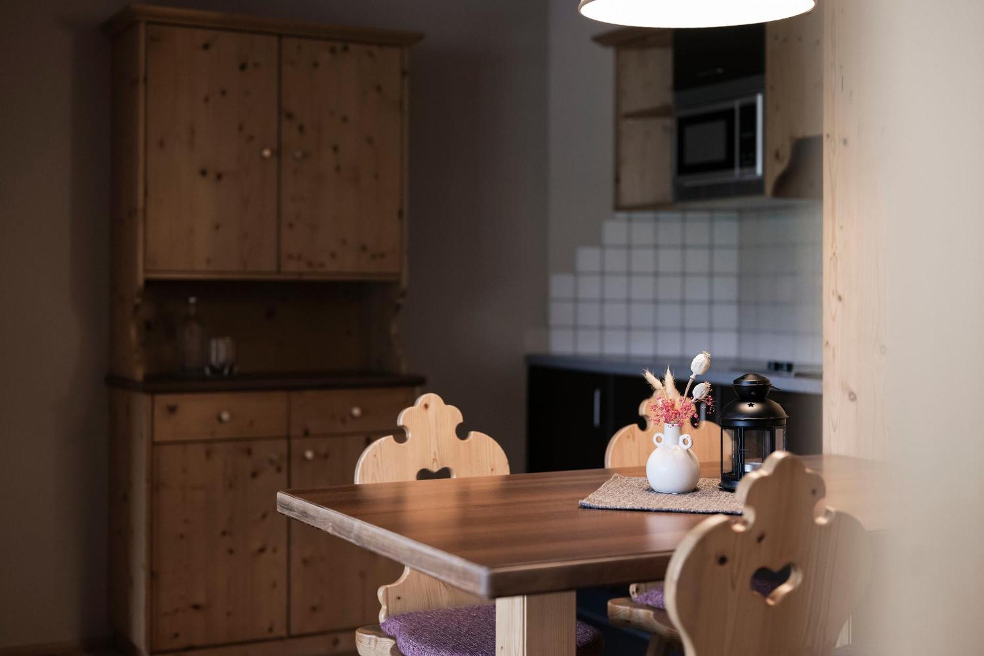 Post Alpina - Family Mountain Chalets San Candido Bagian luar foto
