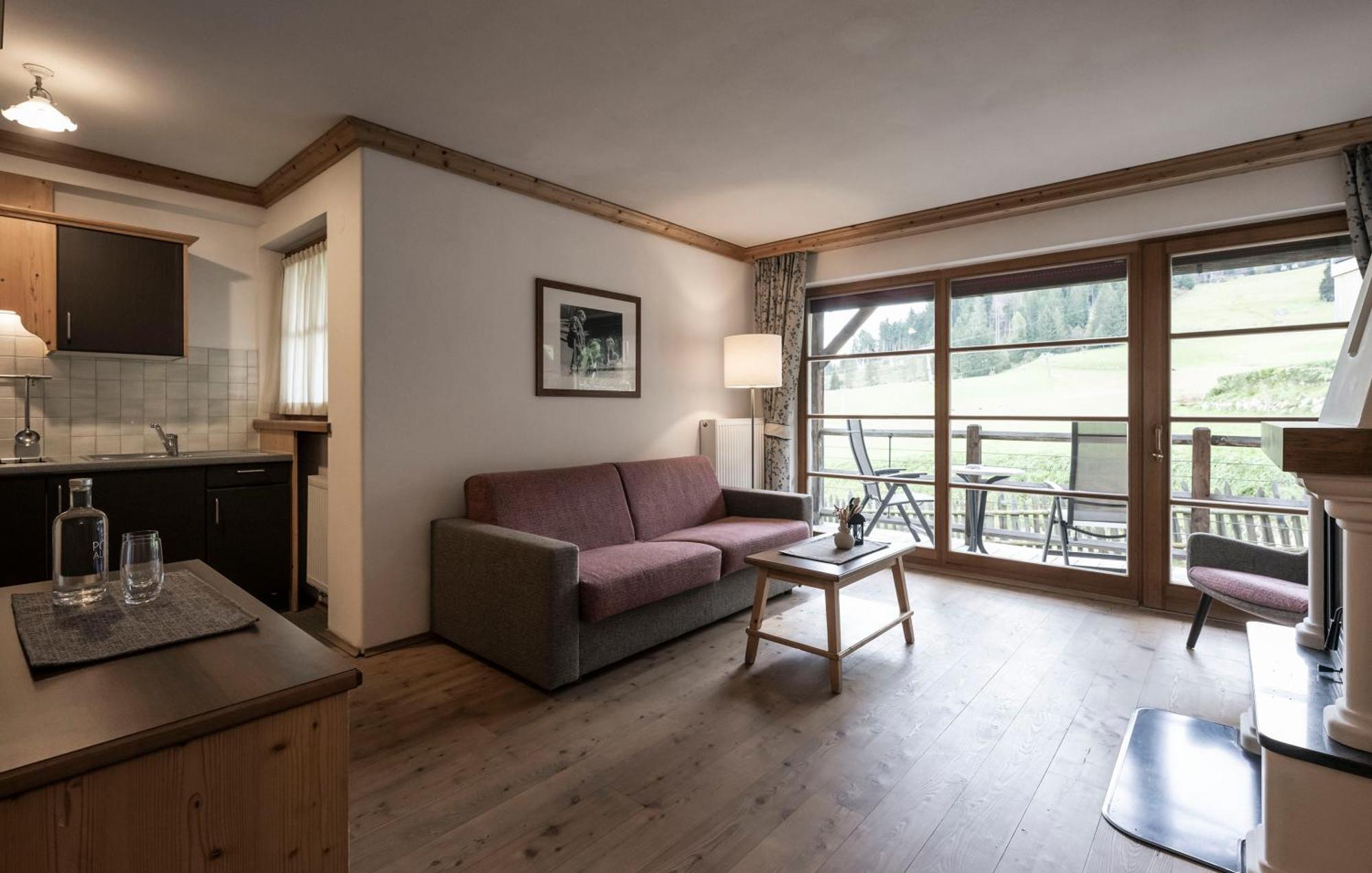 Post Alpina - Family Mountain Chalets San Candido Bagian luar foto