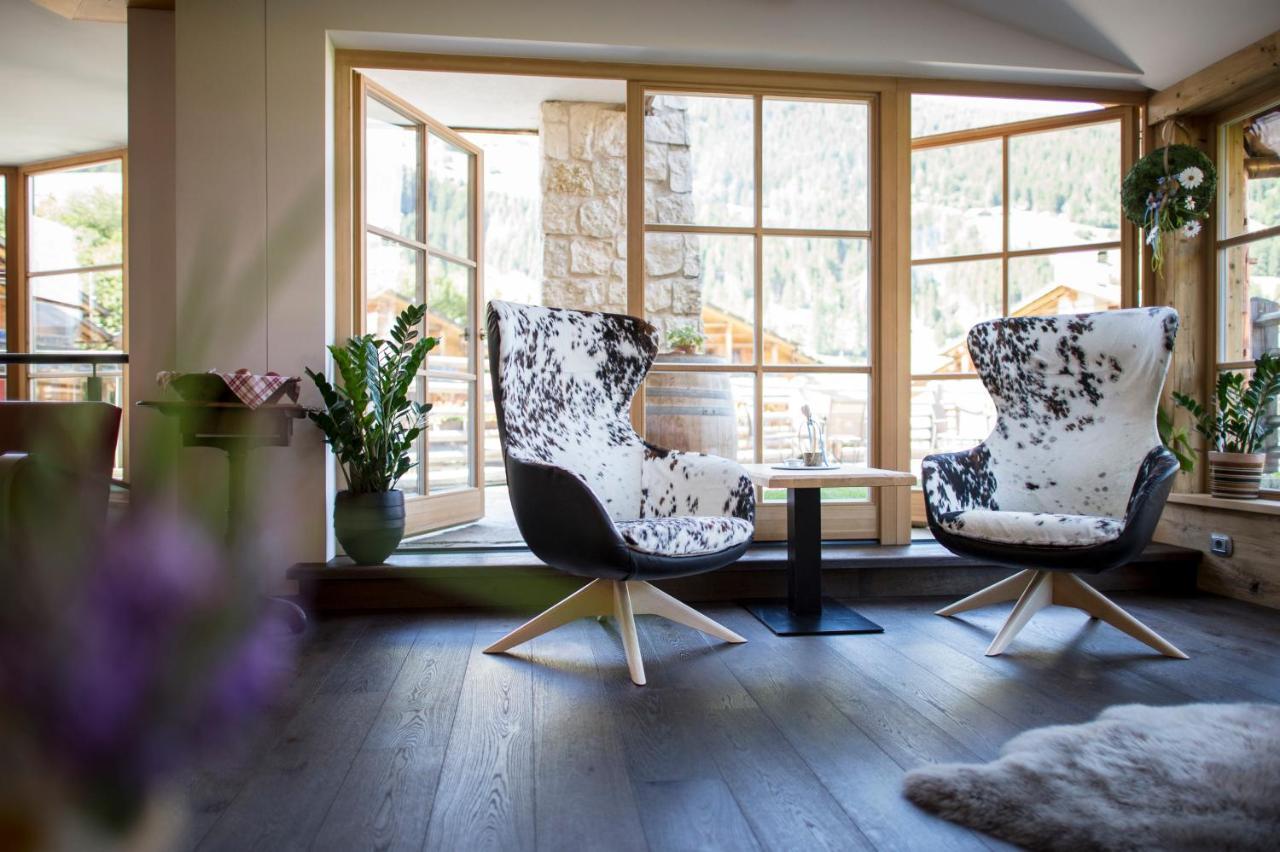 Post Alpina - Family Mountain Chalets San Candido Bagian luar foto