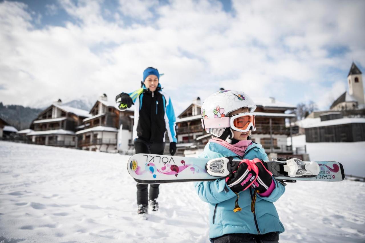 Post Alpina - Family Mountain Chalets San Candido Bagian luar foto